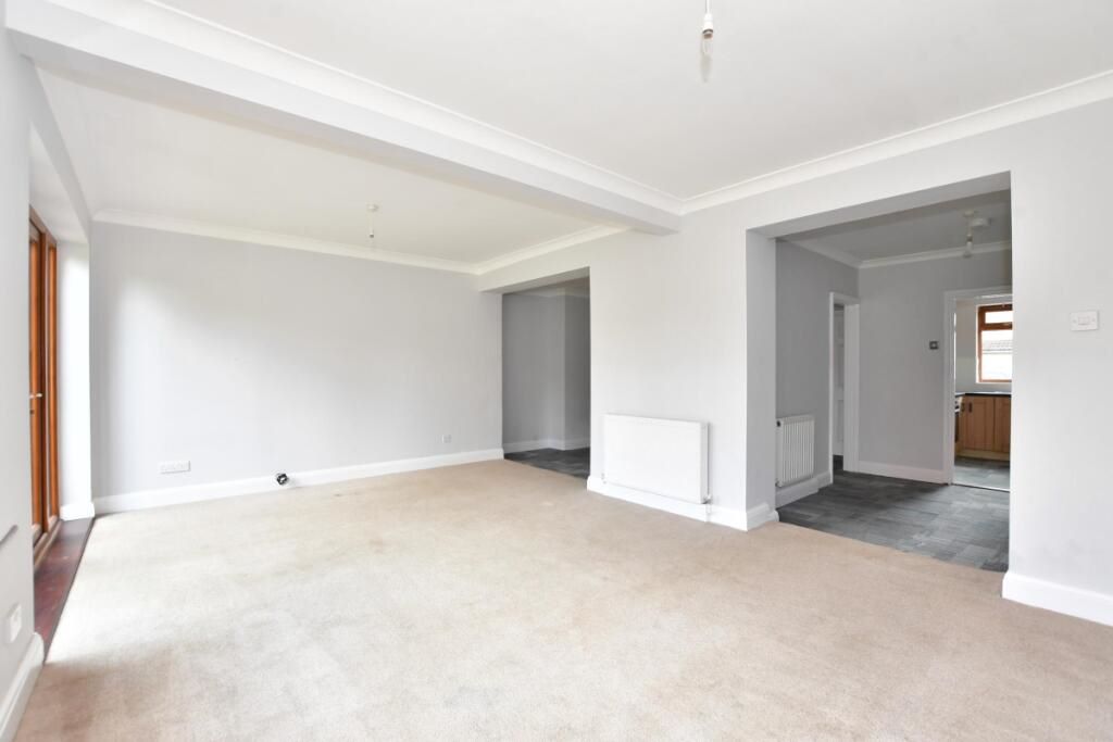 1 Grimston Road, Basildon, Essex, SS14 3NG