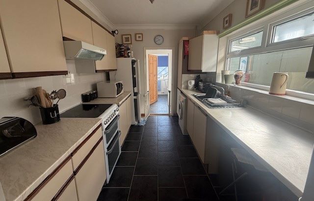 37 King Stephen Road, Colchester, Essex, CO1 2DS