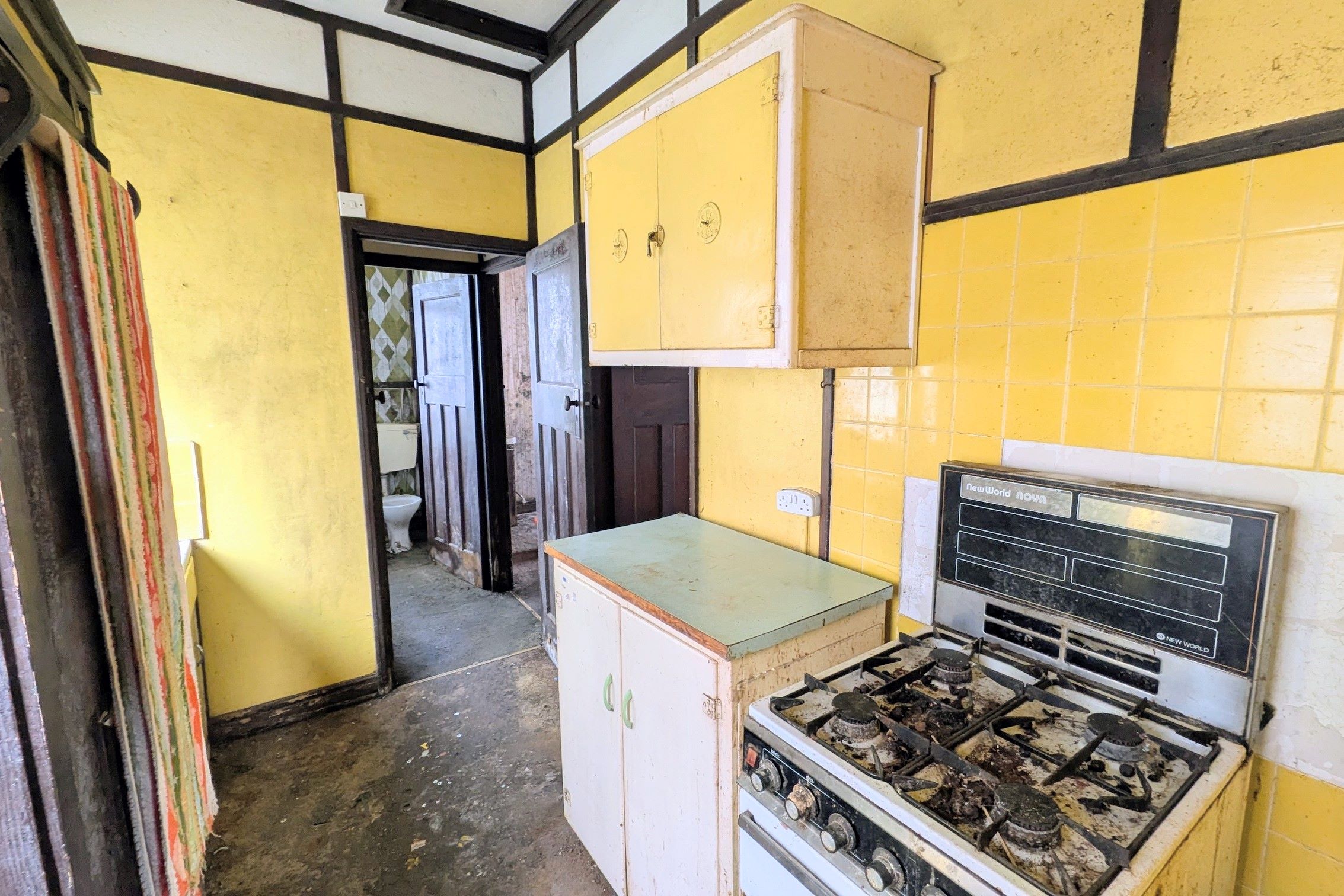 133 Meadow Way, Jaywick, Clacton-on-Sea, Essex, CO15 2HA