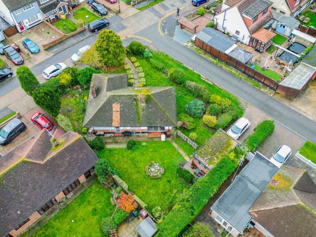 11 Dyke Crescent, Canvey Island, Essex, SS8 0QF