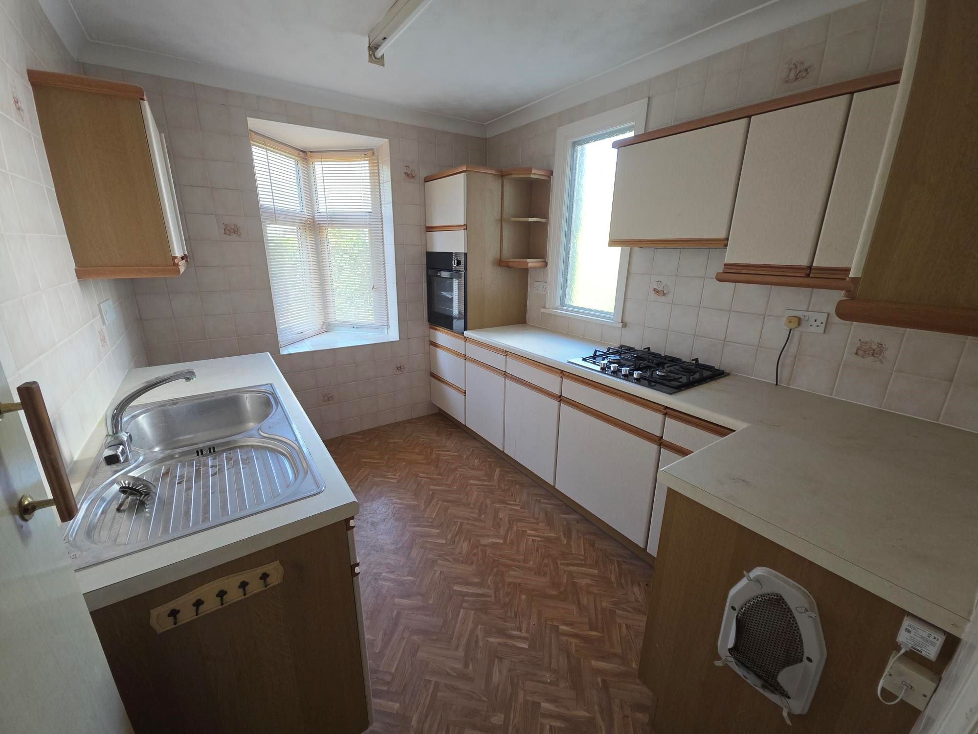 50 Sidwell Avenue, Benfleet, Essex, SS7 1LF