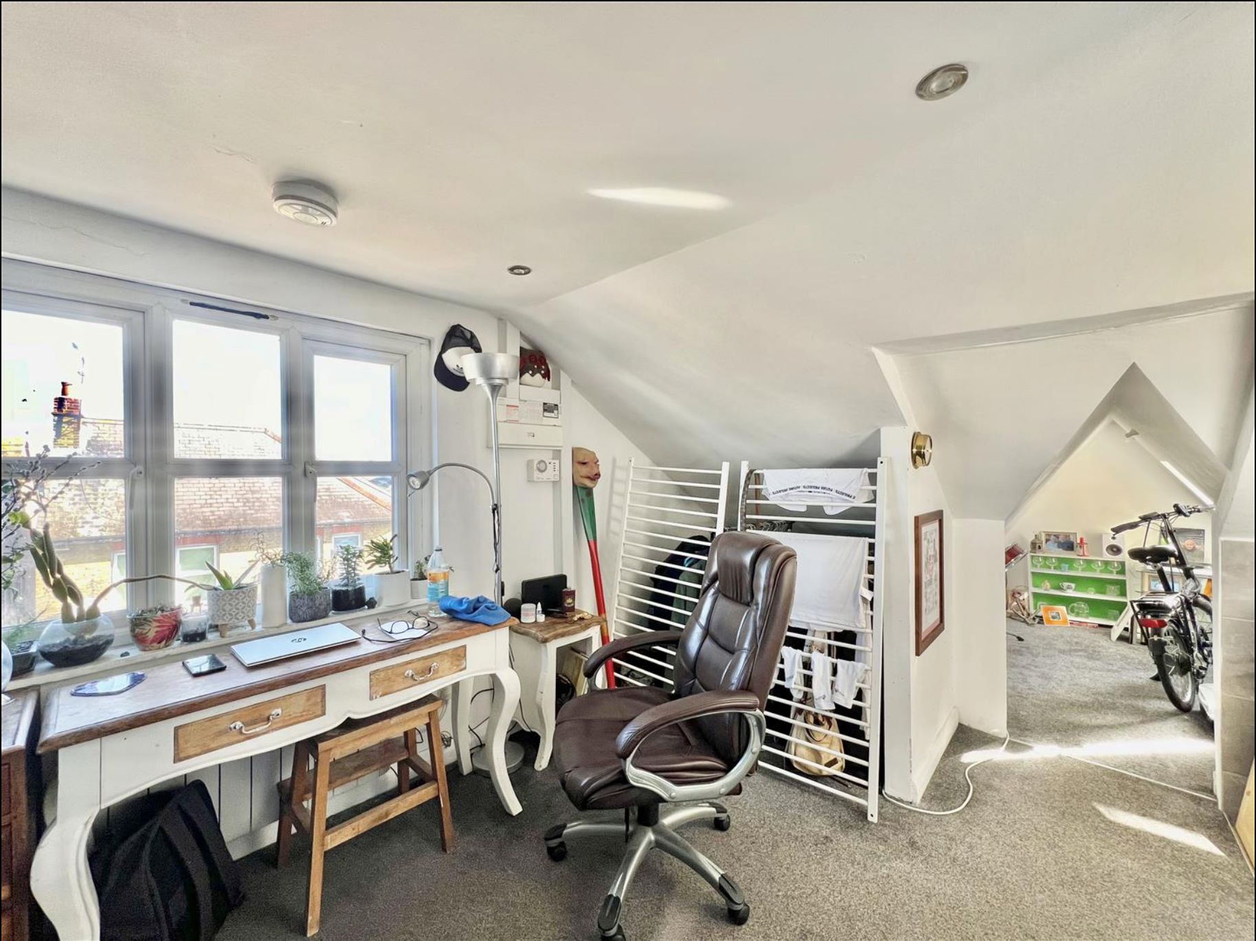 183B Ramuz Drive, Westcliff-on-Sea, Essex, SS0 9JN