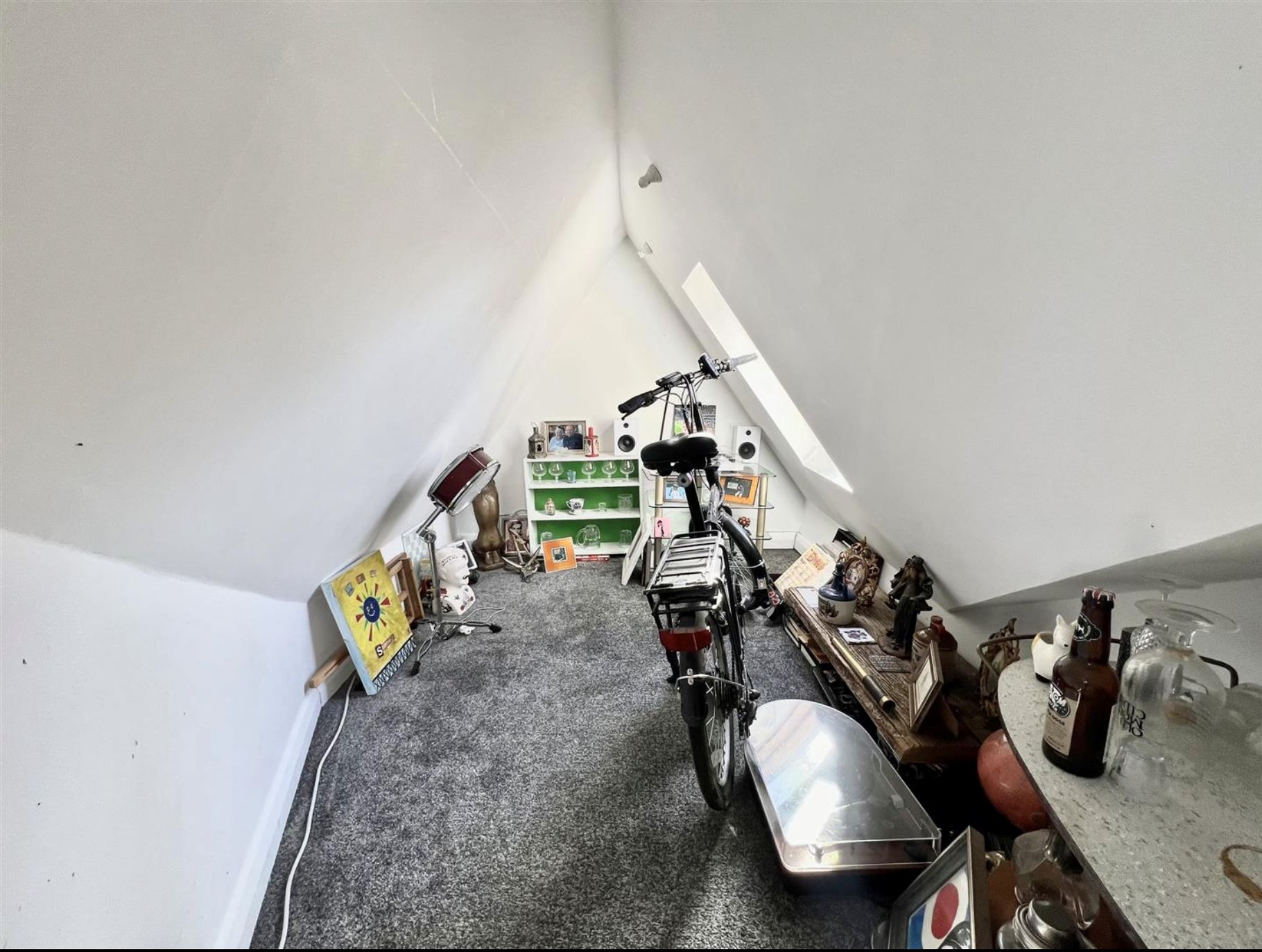183B Ramuz Drive, Westcliff-on-Sea, Essex, SS0 9JN