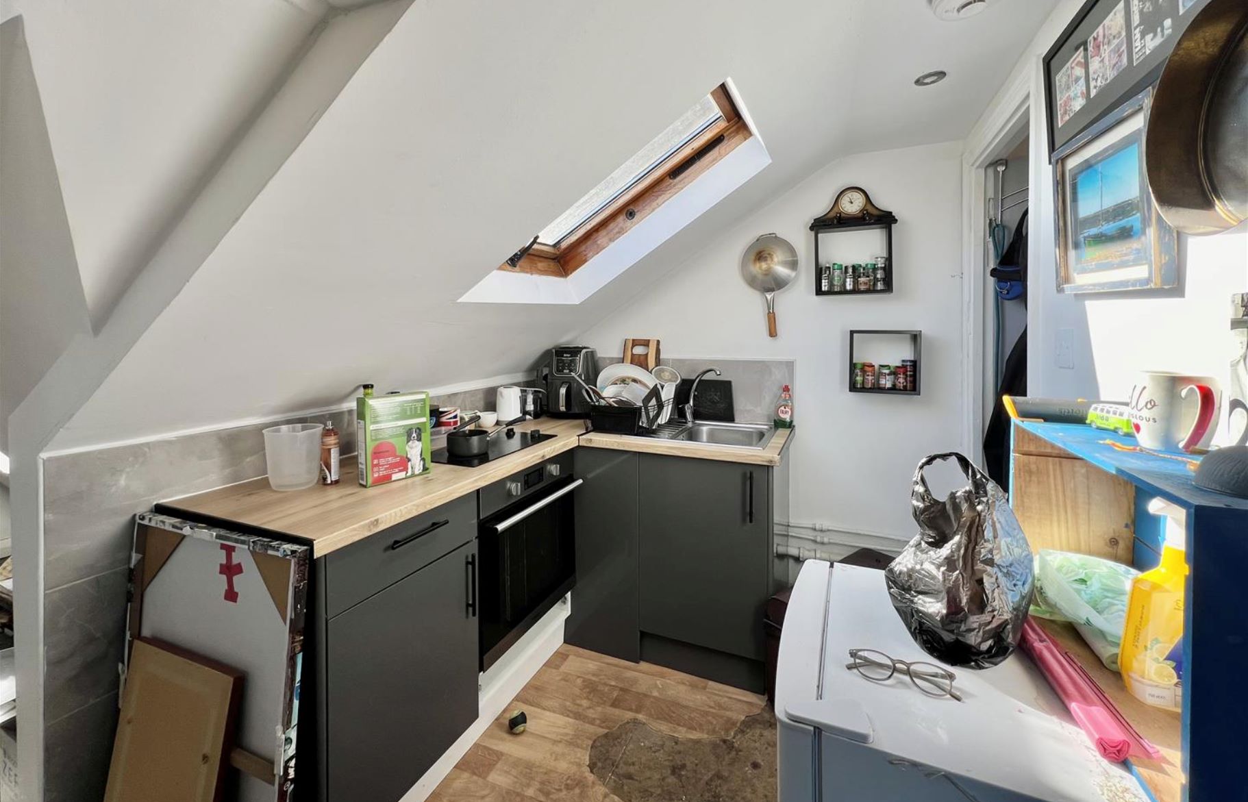 183B Ramuz Drive, Westcliff-on-Sea, Essex, SS0 9JN