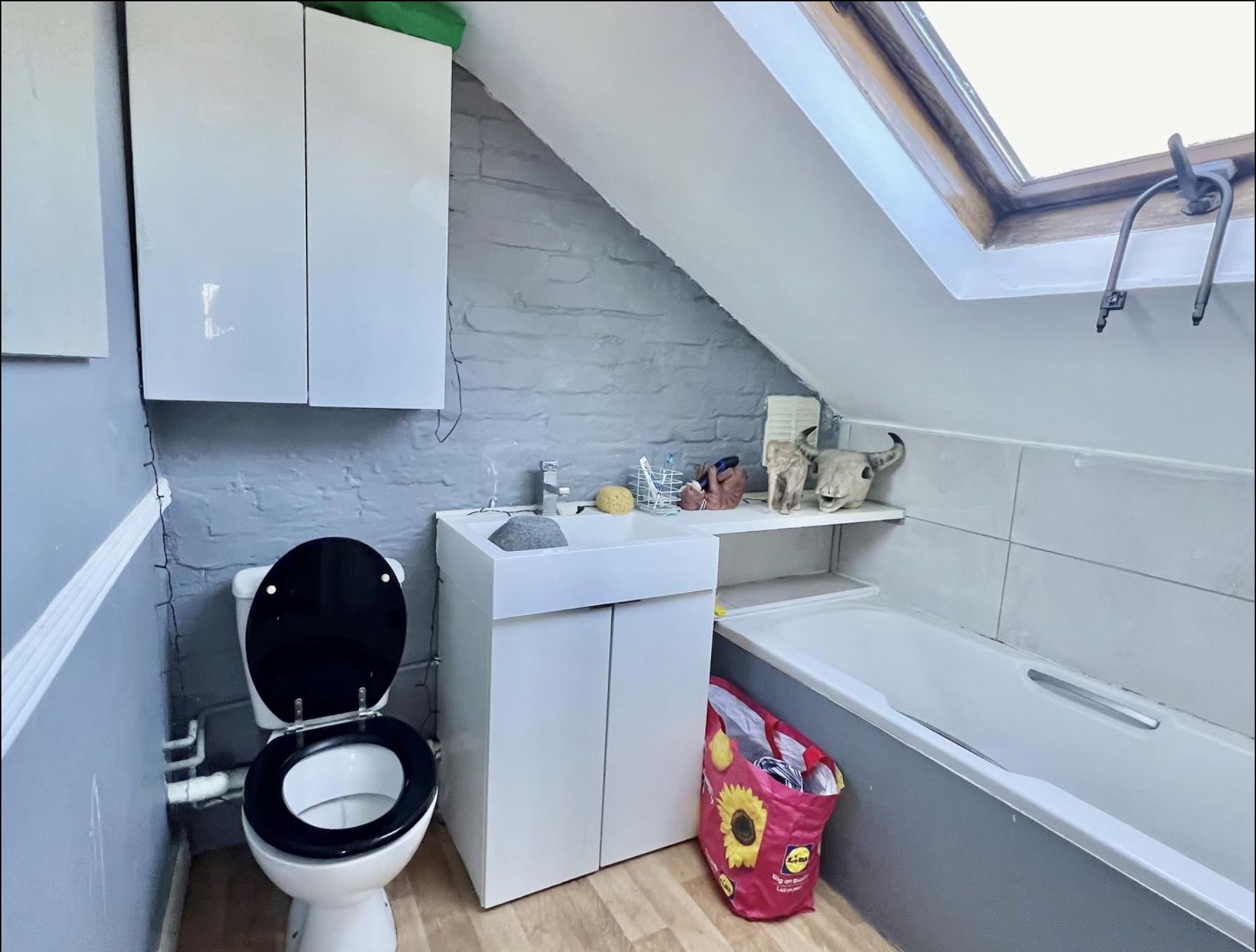 183B Ramuz Drive, Westcliff-on-Sea, Essex, SS0 9JN