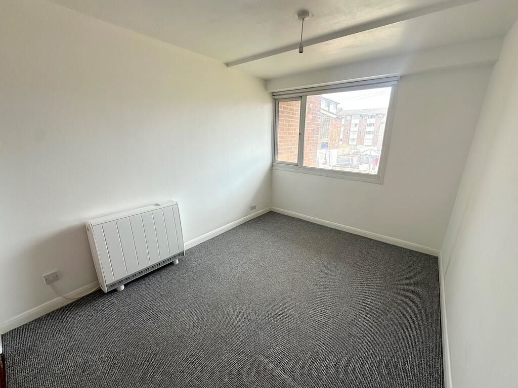 11 Lumsden Road, Southsea, Hampshire, PO4 9LN