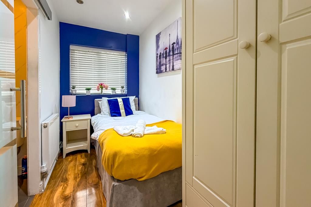 153 Northview Drive, Westcliff-on-Sea, Essex, SS0 9ND