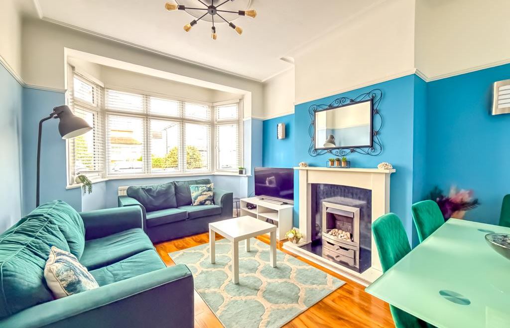 153 Northview Drive, Westcliff-on-Sea, Essex, SS0 9ND