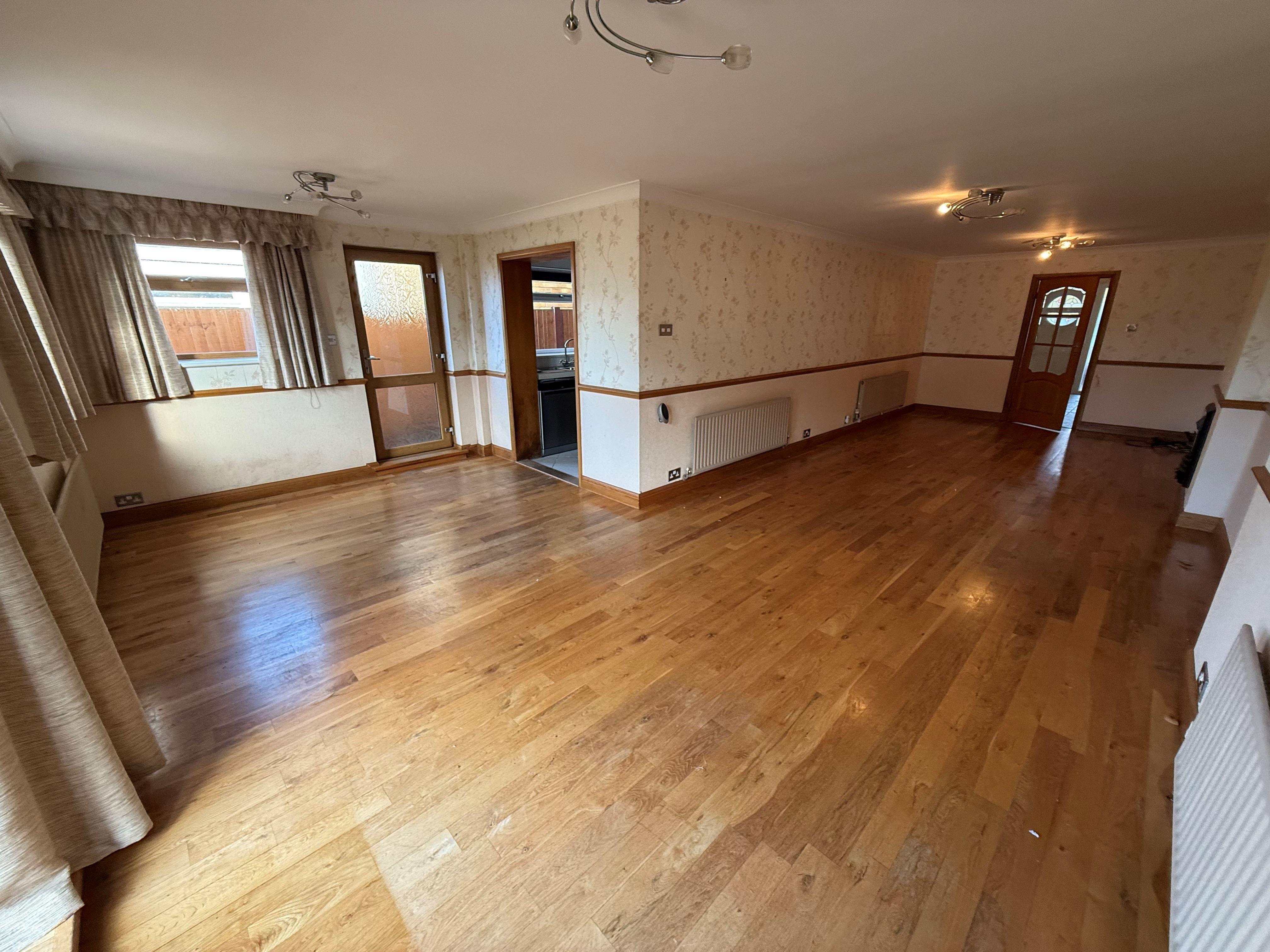 190 Eastwood Road, Rayleigh, Essex, SS6 7LY