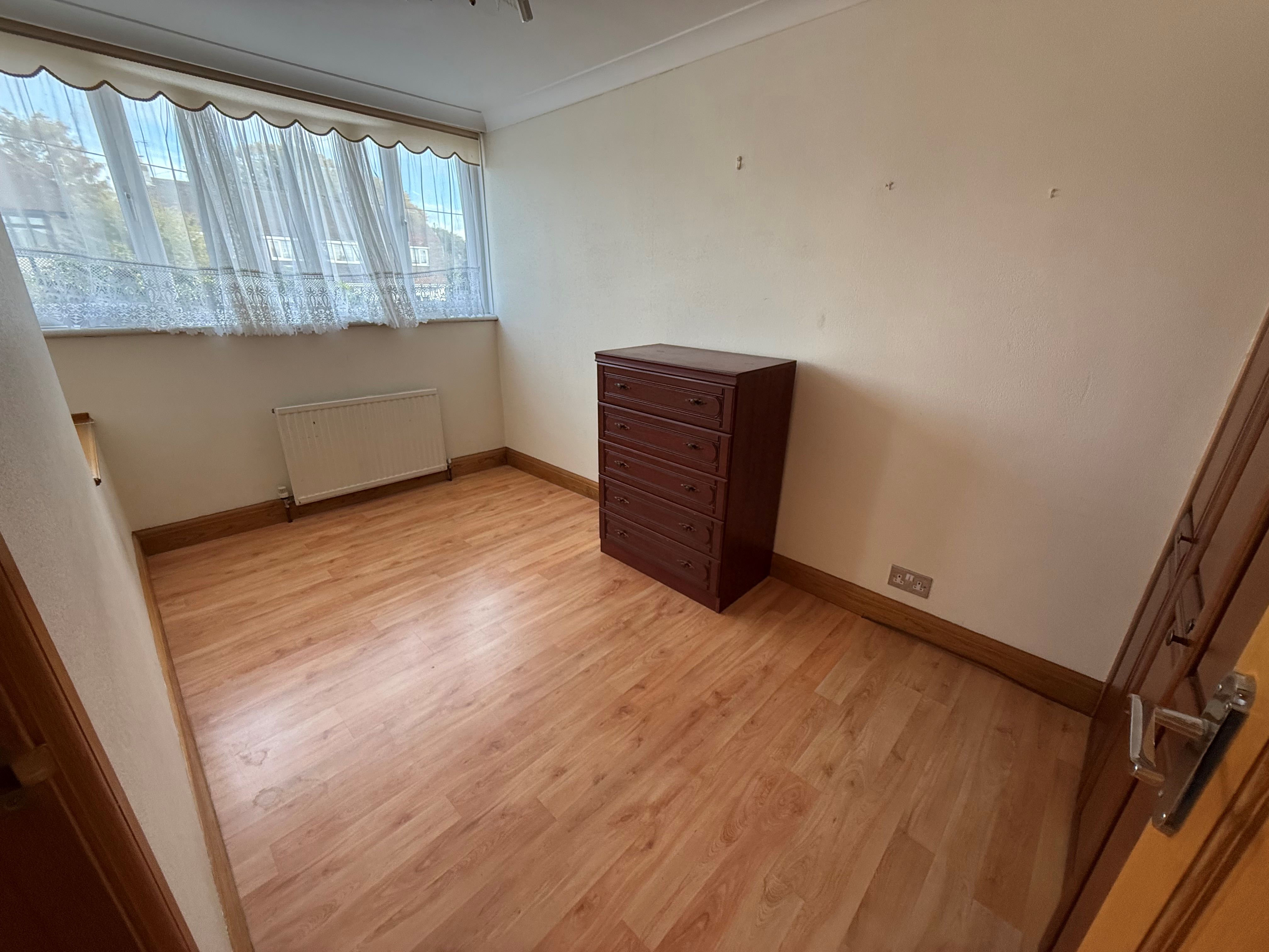 190 Eastwood Road, Rayleigh, Essex, SS6 7LY