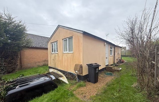 Rose Cottage, 55 Oakmead Road, St. Osyth, Clacton-on-Sea, Essex, CO16 8NW