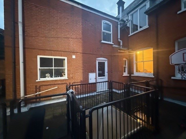 33 Albert Walk, Felixstowe, Suffolk, IP11 7AS