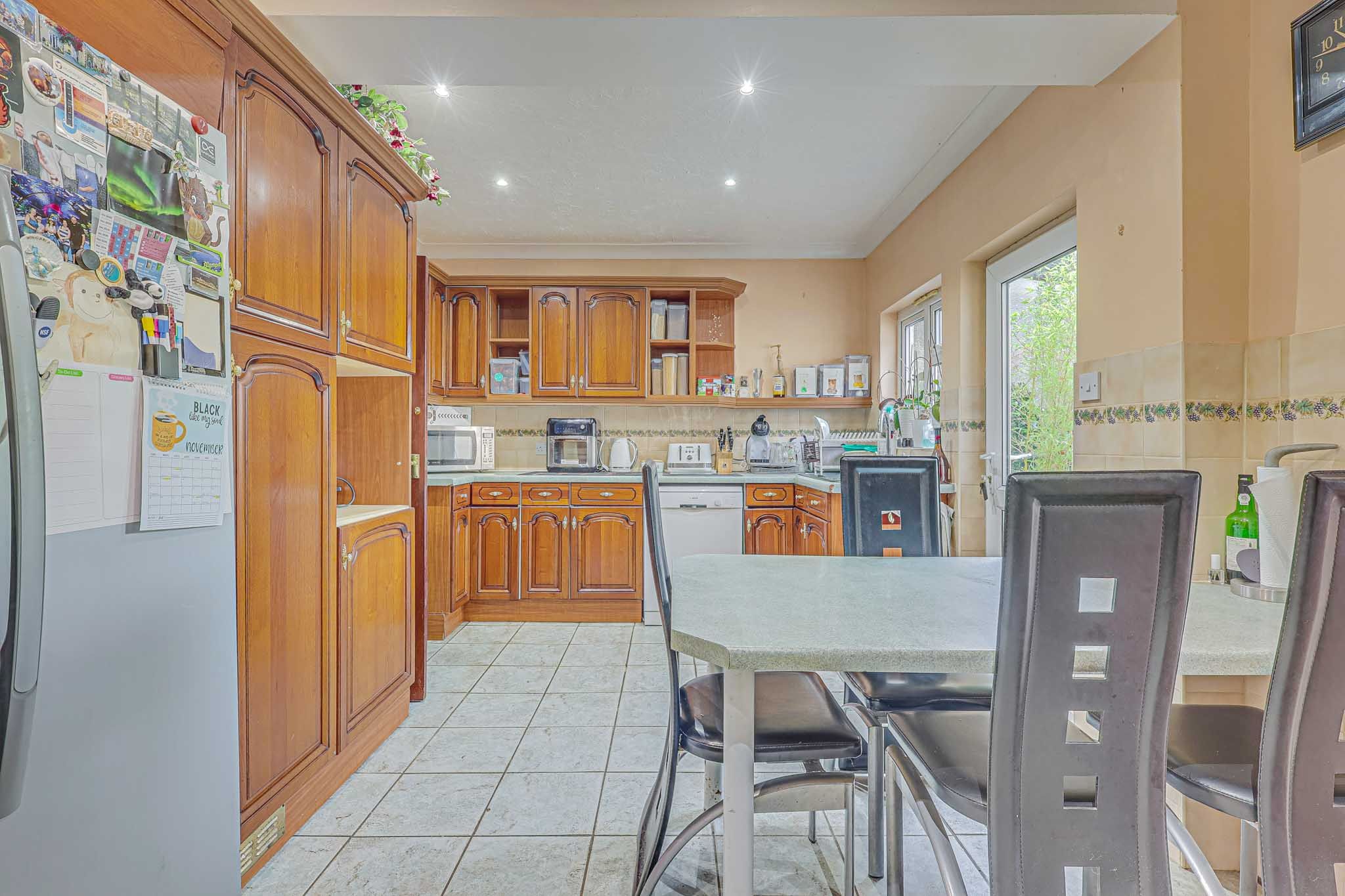 31 Park Avenue, Leigh-on-Sea, Essex, SS9 5XB