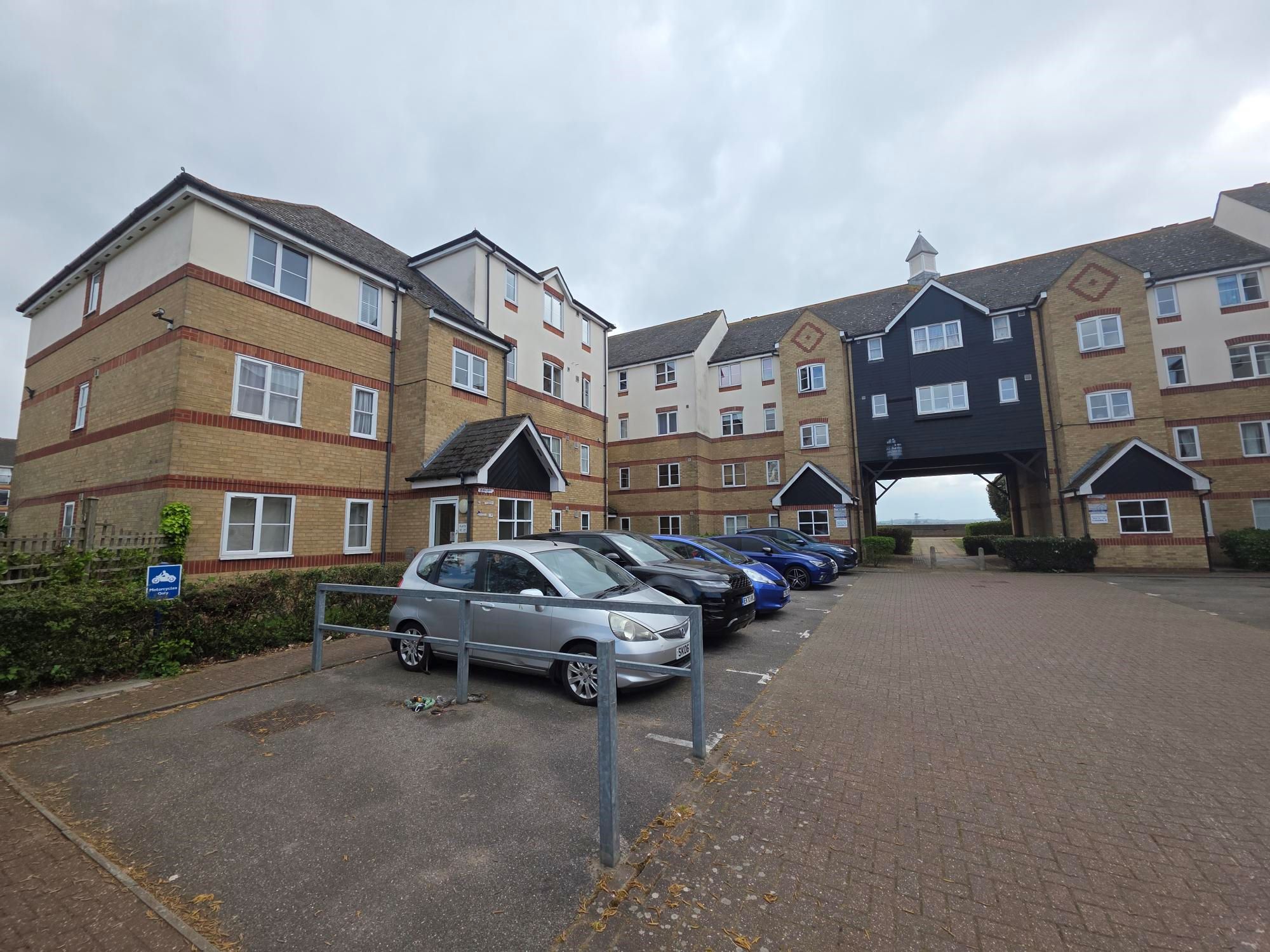 48 Lewes Close, Grays, Essex, RM17 6QG