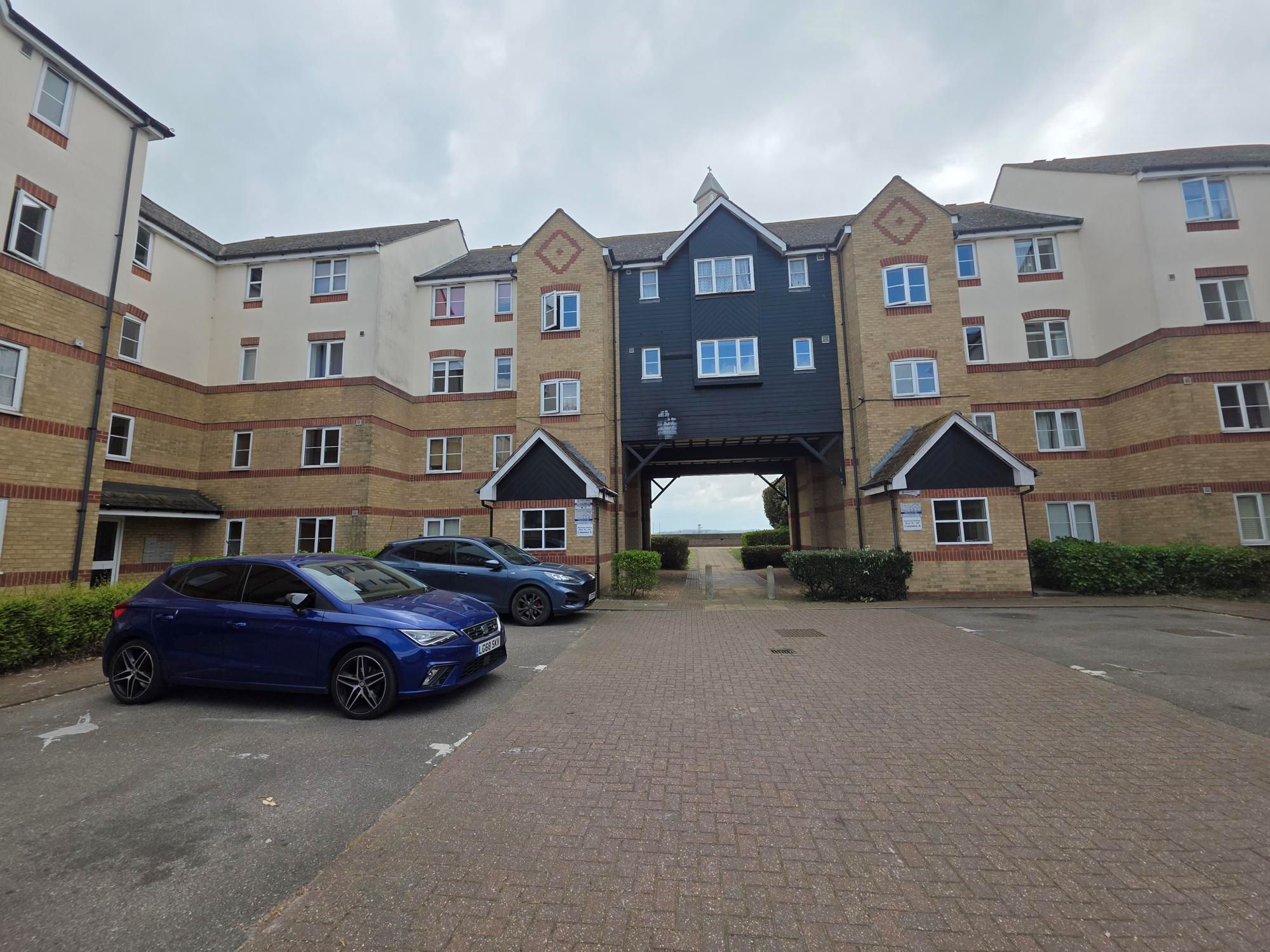 48 Lewes Close, Grays, Essex, RM17 6QG