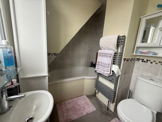 13 Meadow Way, Jaywick, Clacton-on-Sea, Essex, CO15 2SG