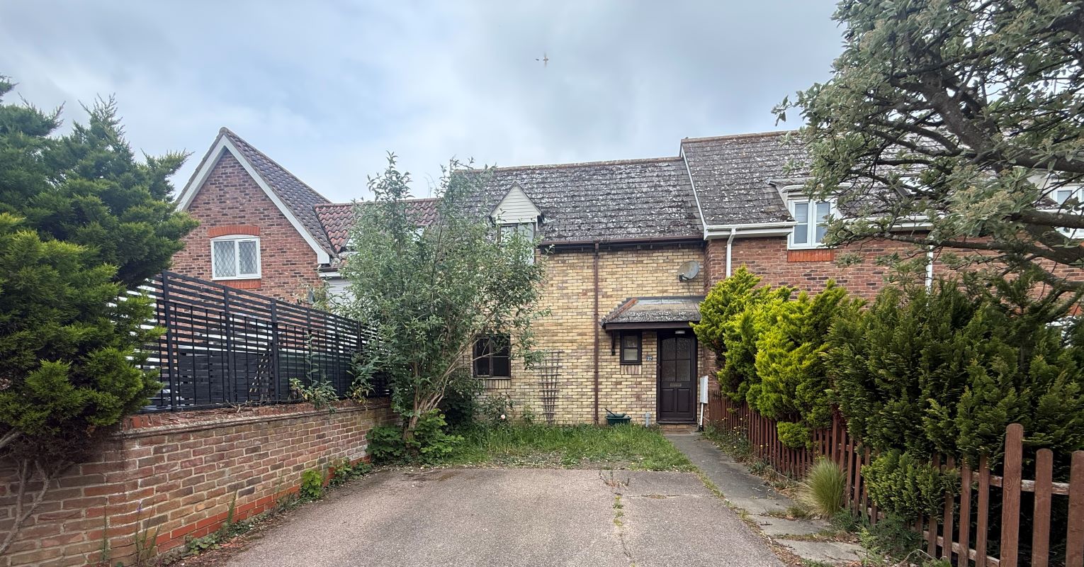 27 Victoria Gardens, Highwoods, Colchester CO4 9YB