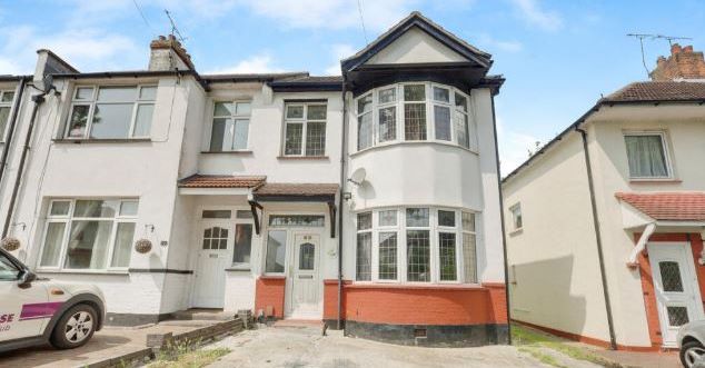 81 Rochester Drive, Westcliff on Sea, Essex, SS0 0NJ