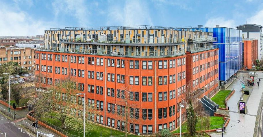 5 Mercury Gardens, Romford RM1 3FD