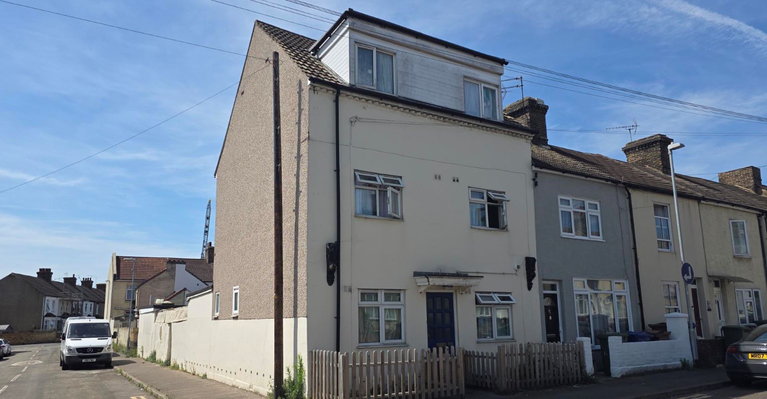 116 William St, Grays RM17 6DZ