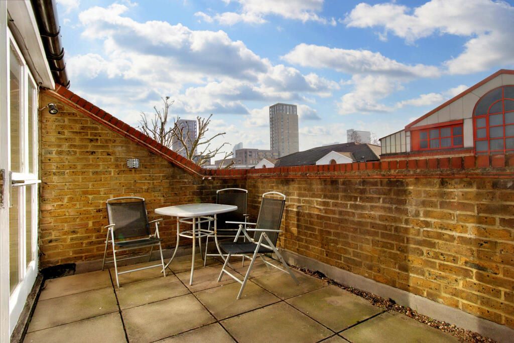 Melville Court, Croft Street, London, SE8 5DR - Online Properties