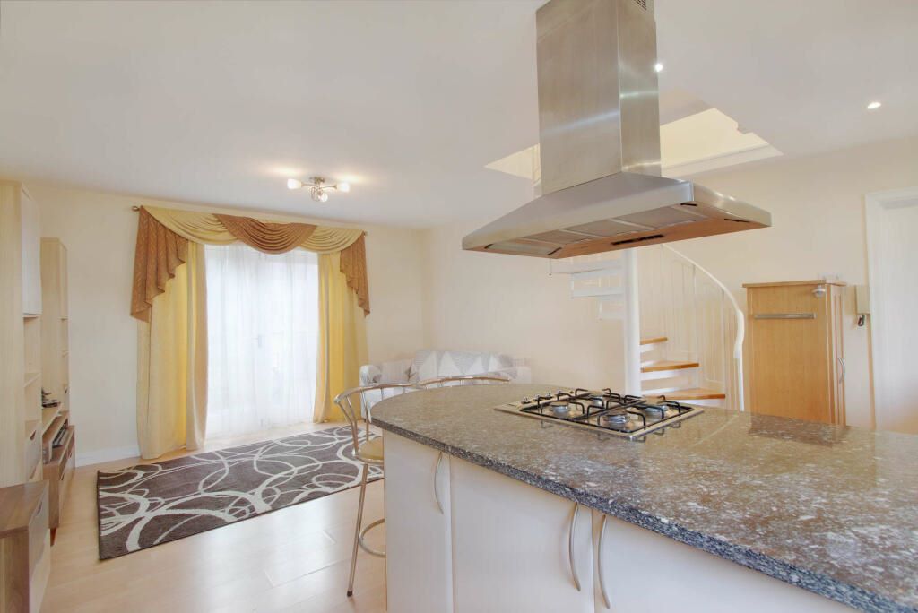 Melville Court, Croft Street, London, SE8 5DR - Online Properties