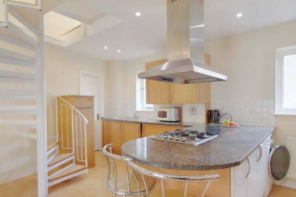 Melville Court, Croft Street, London, SE8 5DR - Online Properties