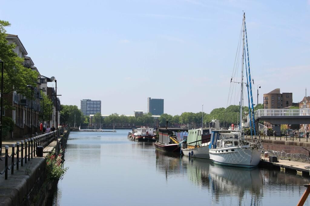 Melville Court, Croft Street, London, SE8 5DR - Online Properties