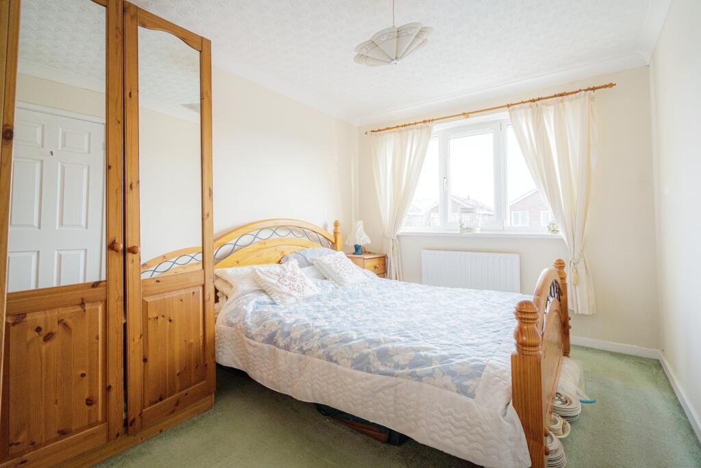 Immingham, South Humberside, DN40 2LR - Online Properties