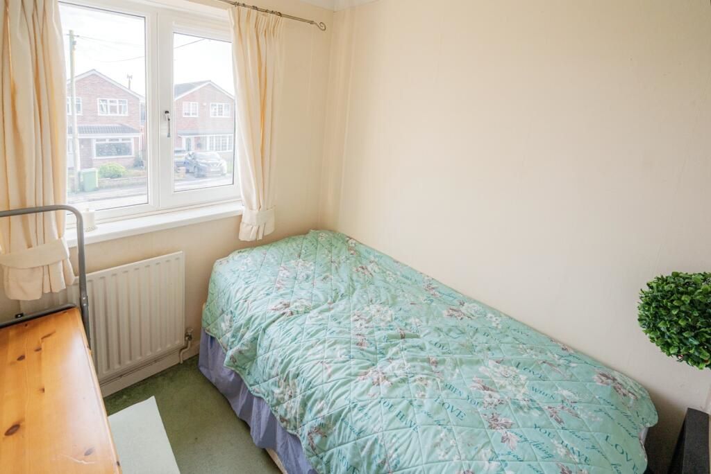 Immingham, South Humberside, DN40 2LR - Online Properties