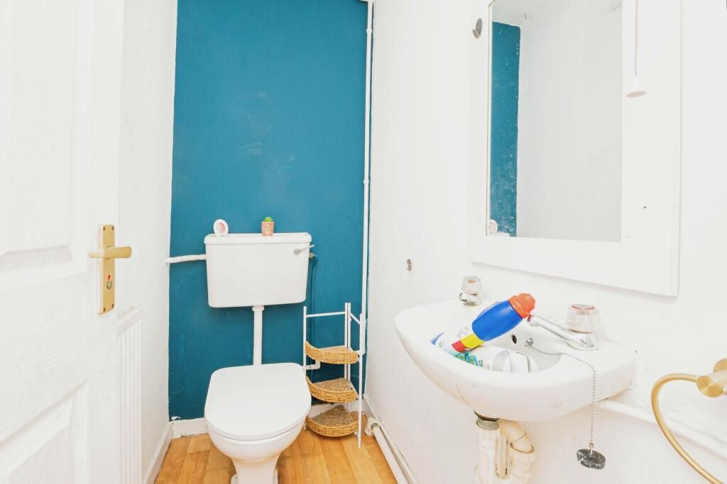 14 Dorking Walk, Corby, Northamptonshire, NN18 9JN