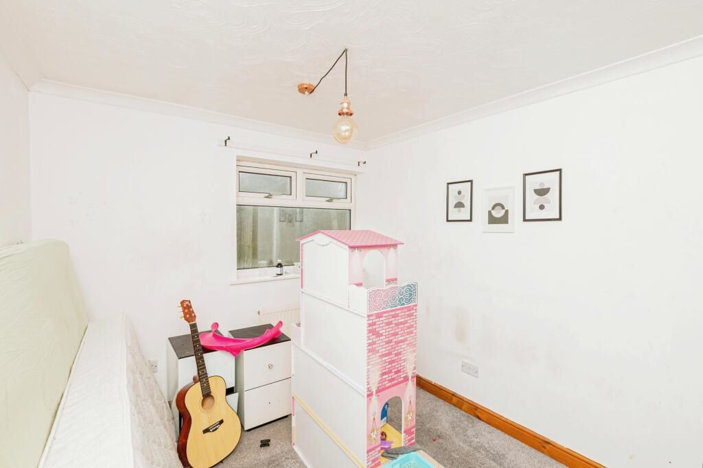 14 Dorking Walk, Corby, Northamptonshire, NN18 9JN