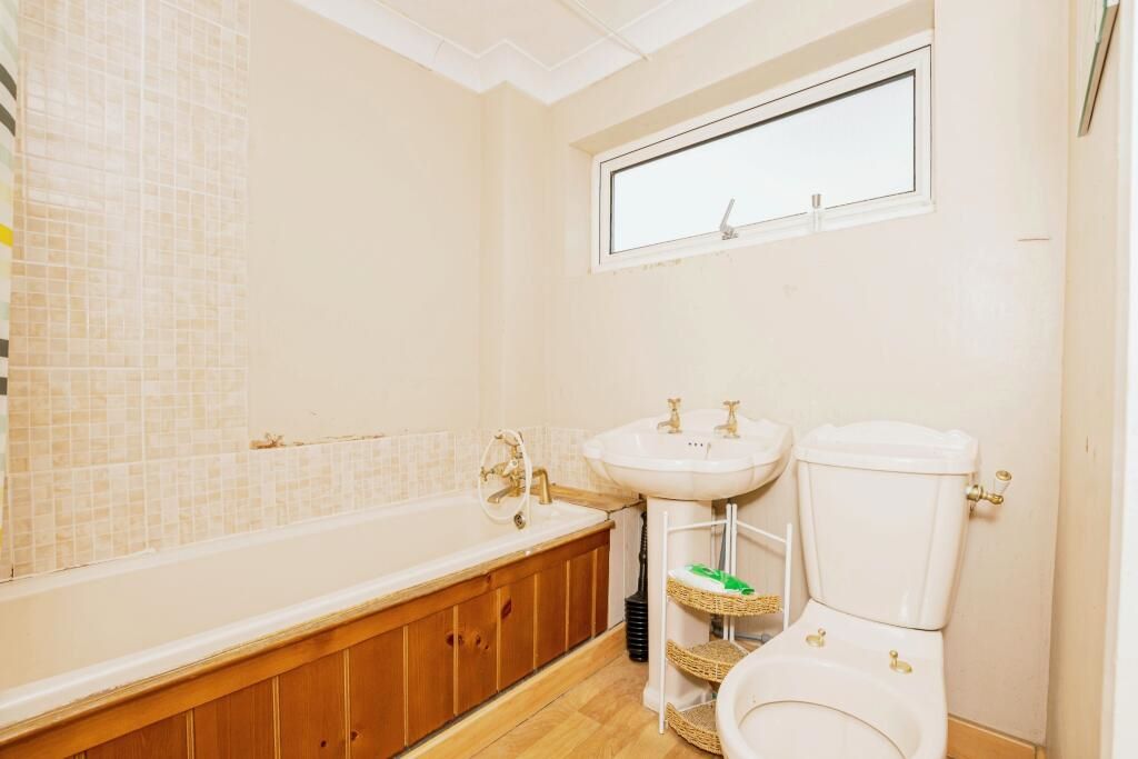 14 Dorking Walk, Corby, Northamptonshire, NN18 9JN