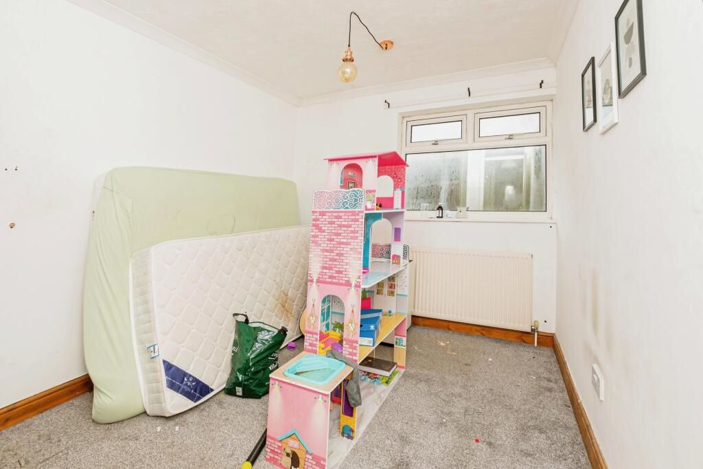 14 Dorking Walk, Corby, Northamptonshire, NN18 9JN