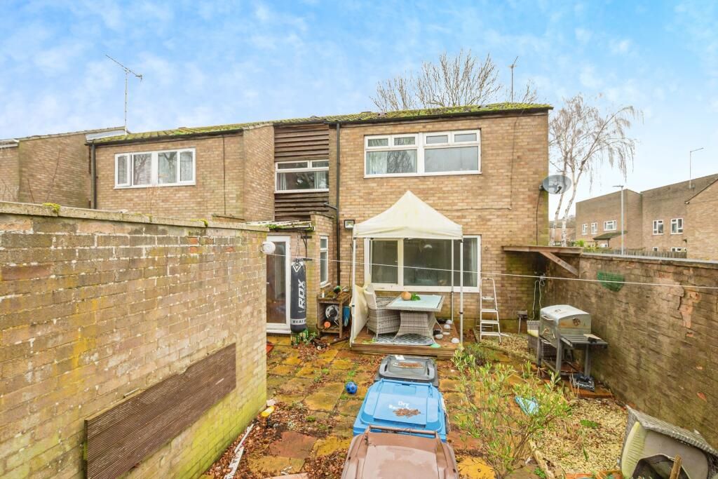 14 Dorking Walk, Corby, Northamptonshire, NN18 9JN