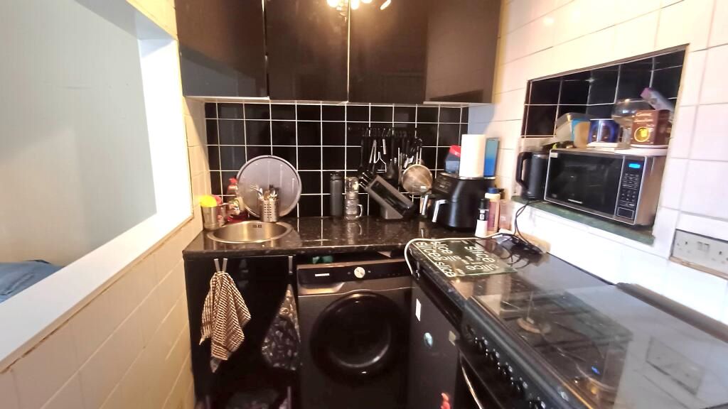 Bradford, West Yorkshire, BD2 3LS - Online Properties