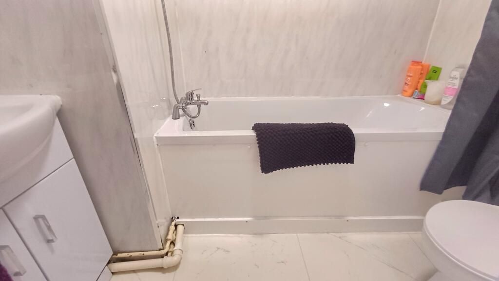 Bradford, West Yorkshire, BD2 3LS - Online Properties