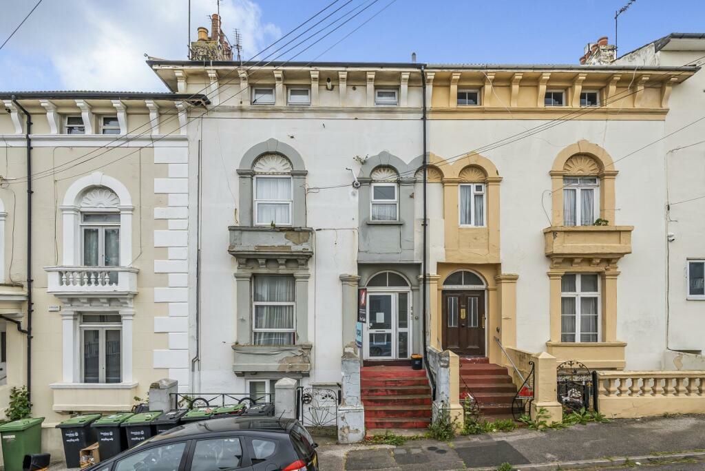 50b Pier Road Northfleet, Gravesend, Kent, DA11 9NB