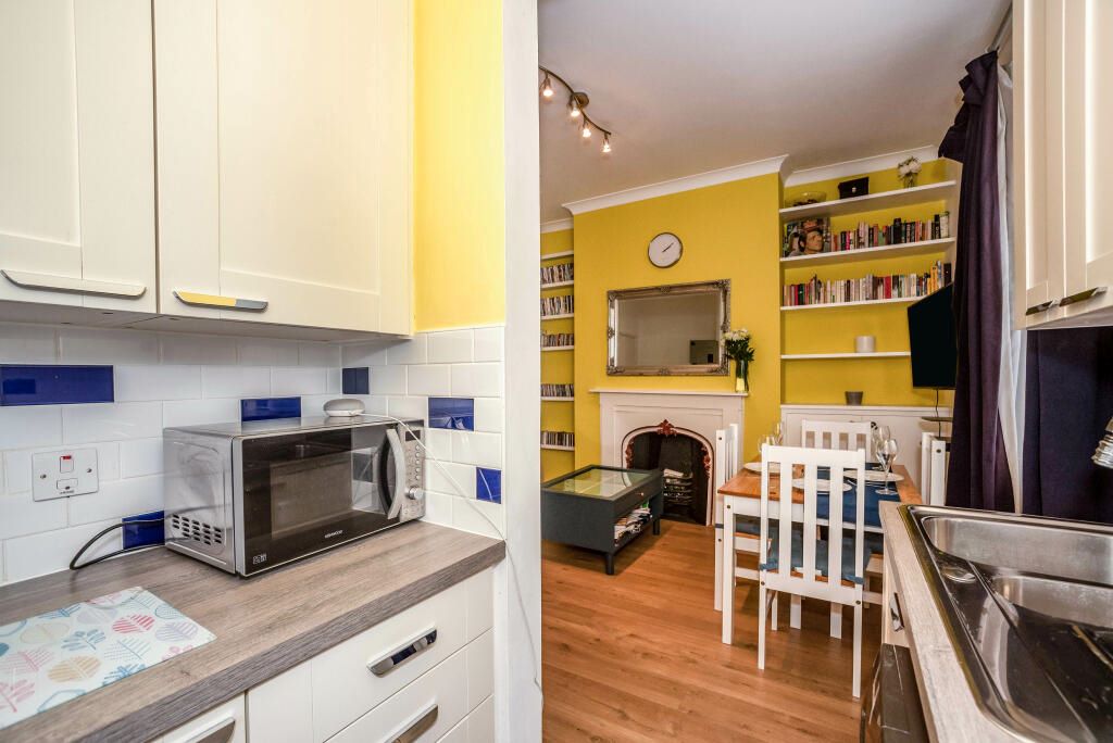 50b Pier Road Northfleet, Gravesend, Kent, DA11 9NB