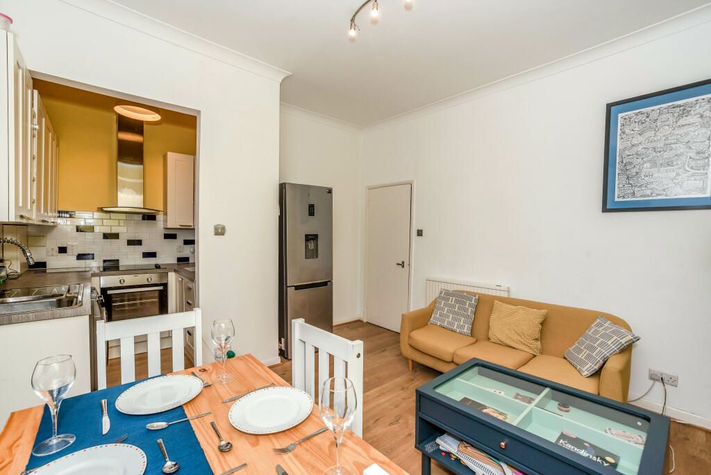 50b Pier Road Northfleet, Gravesend, Kent, DA11 9NB