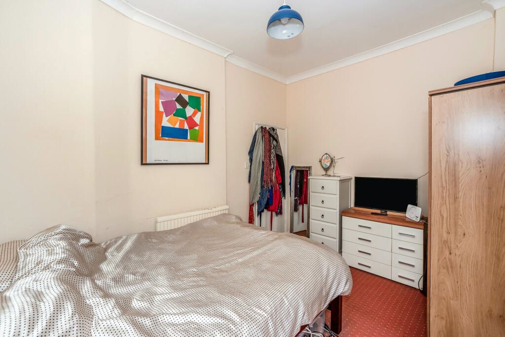 50b Pier Road Northfleet, Gravesend, Kent, DA11 9NB