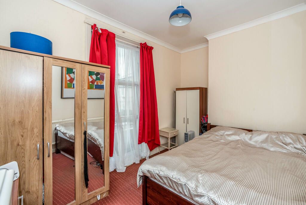 50b Pier Road Northfleet, Gravesend, Kent, DA11 9NB