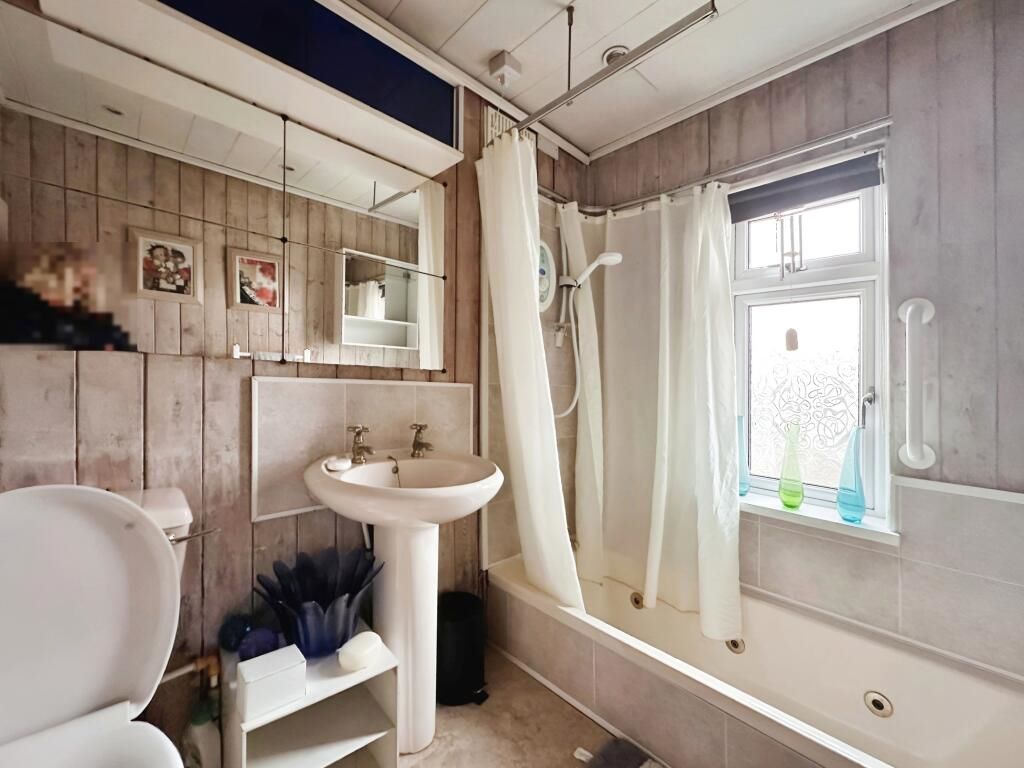 10 Kirkdale Avenue, Leeds, West Yorkshire, LS12 6AP