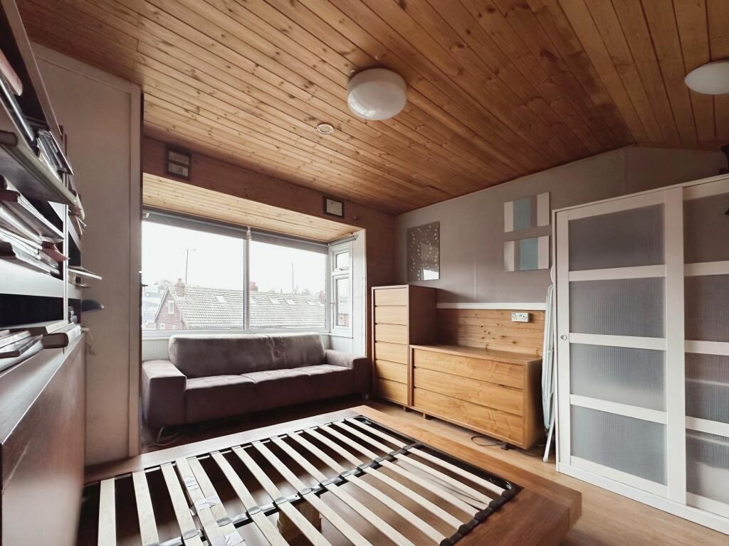 10 Kirkdale Avenue, Leeds, West Yorkshire, LS12 6AP