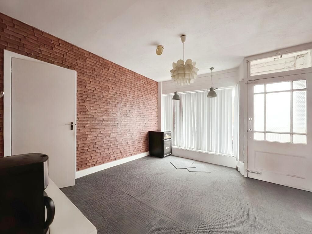 10 Kirkdale Avenue, Leeds, West Yorkshire, LS12 6AP