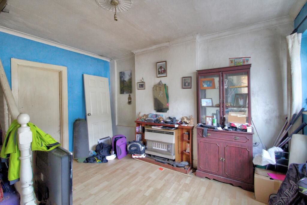 Tredegar, Gwent, NP22 4QT - Online Properties
