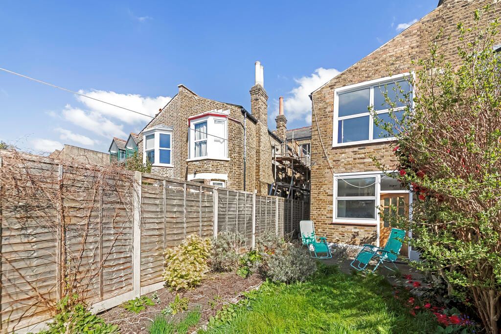 64 St. Asaph Road, London, SE4 2EL