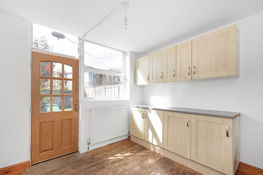 64 St. Asaph Road, London, SE4 2EL