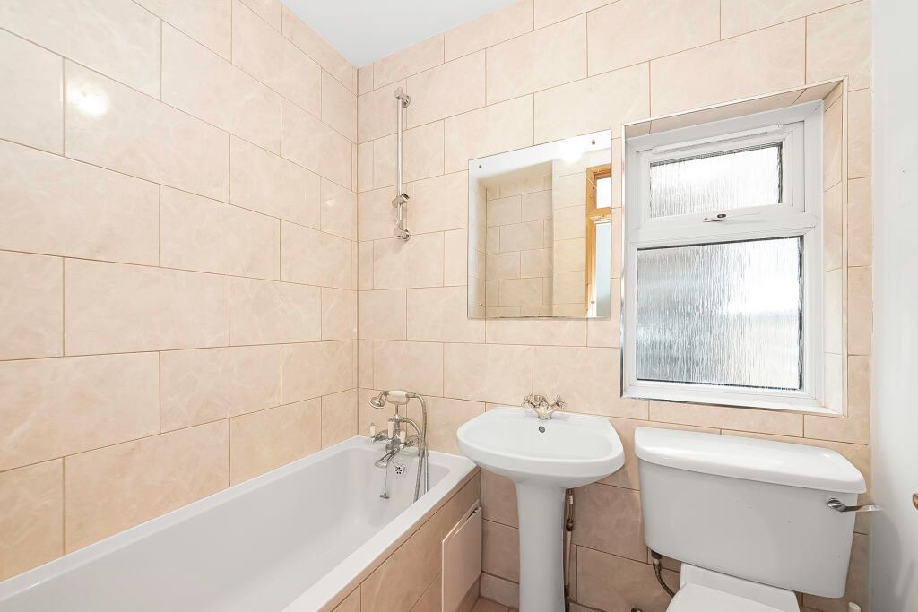 64 St. Asaph Road, London, SE4 2EL