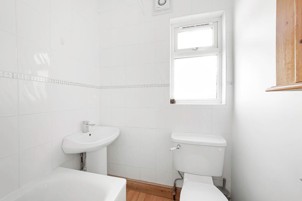 64 St. Asaph Road, London, SE4 2EL
